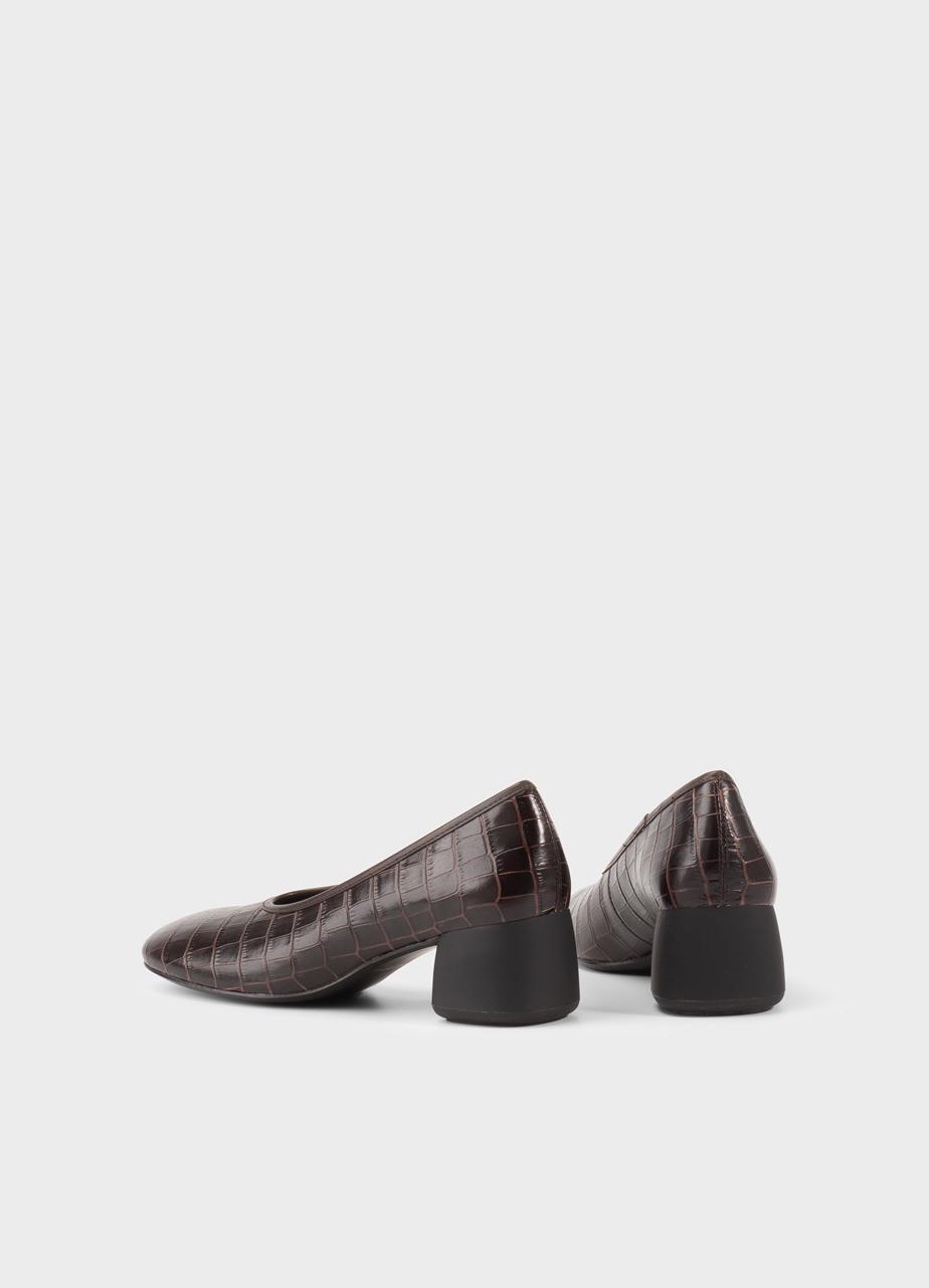 Livia pumps Brown embossed leather