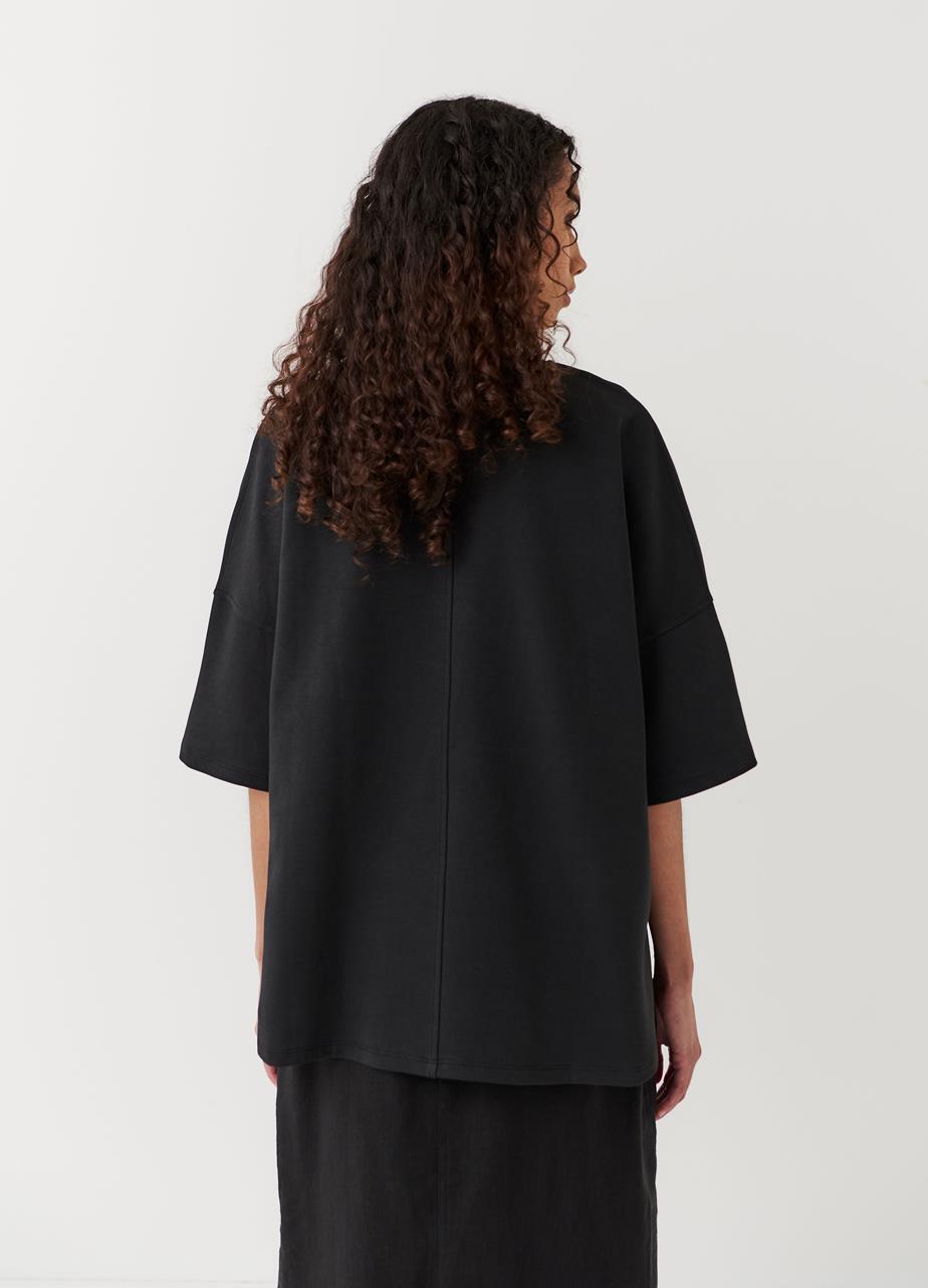 Boxy t-shirt w Black textile