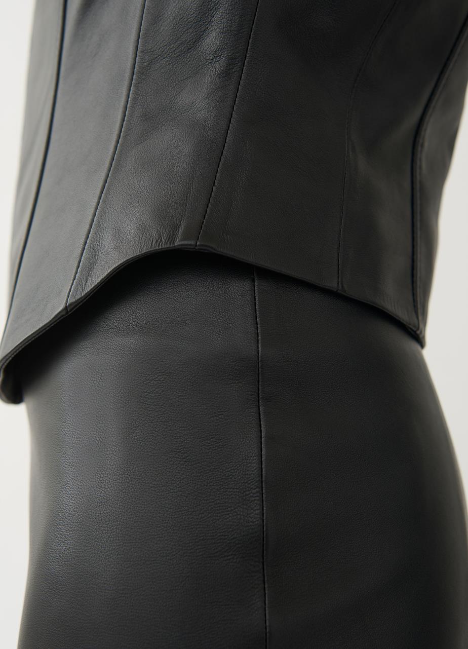 The vest Black leather