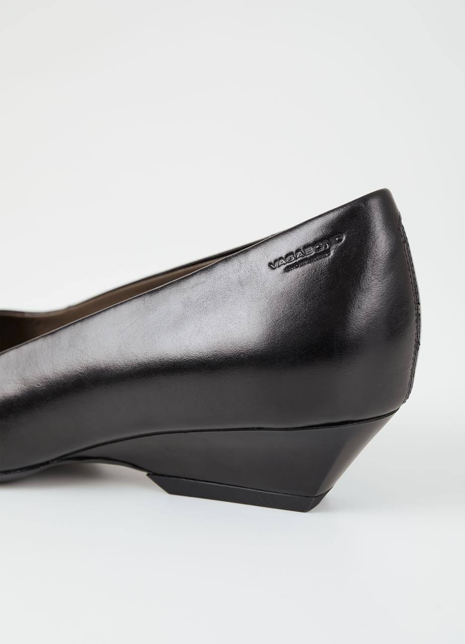 Sonya pumps Black leather