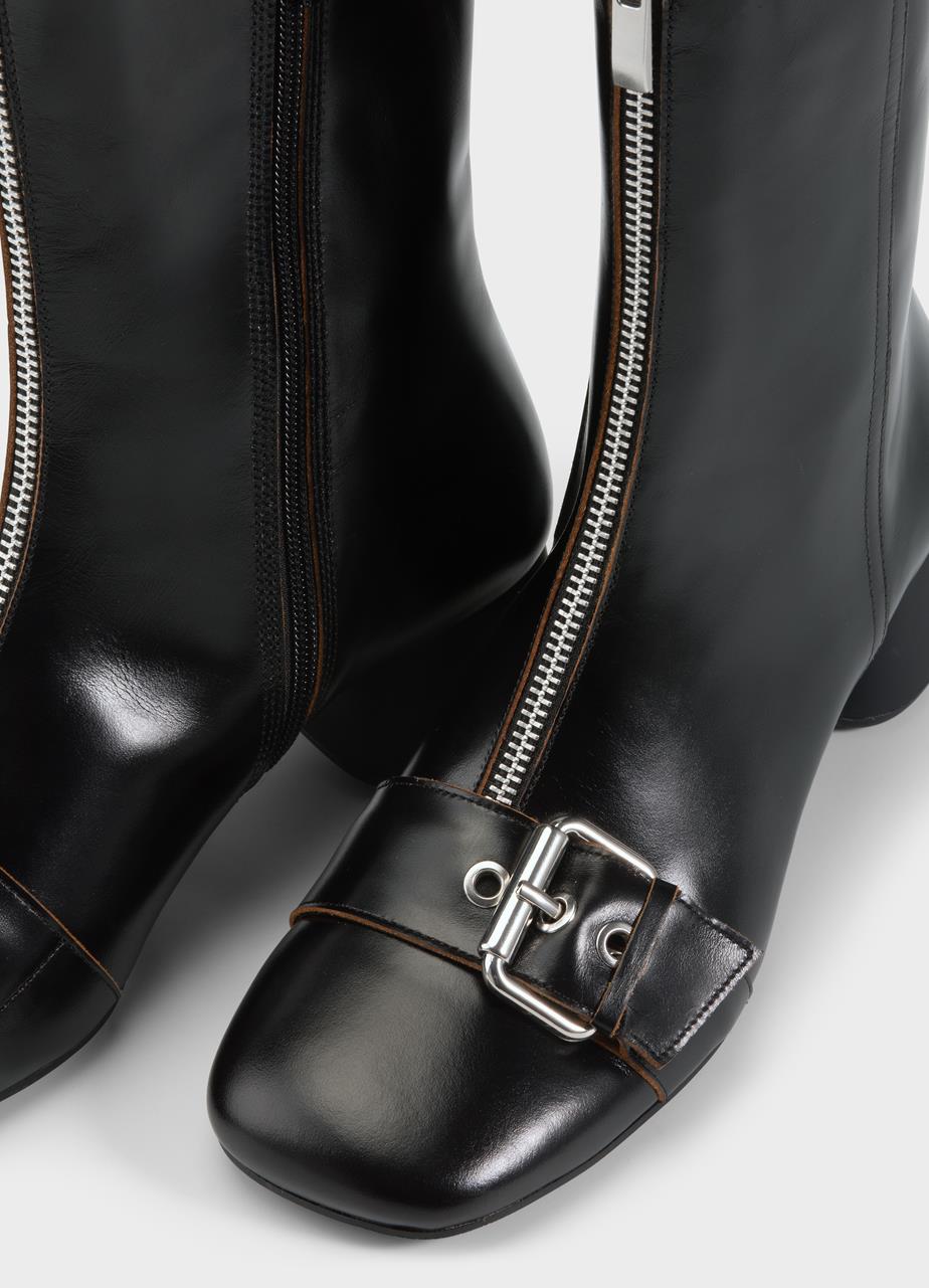 Livia boots Black contrast edges