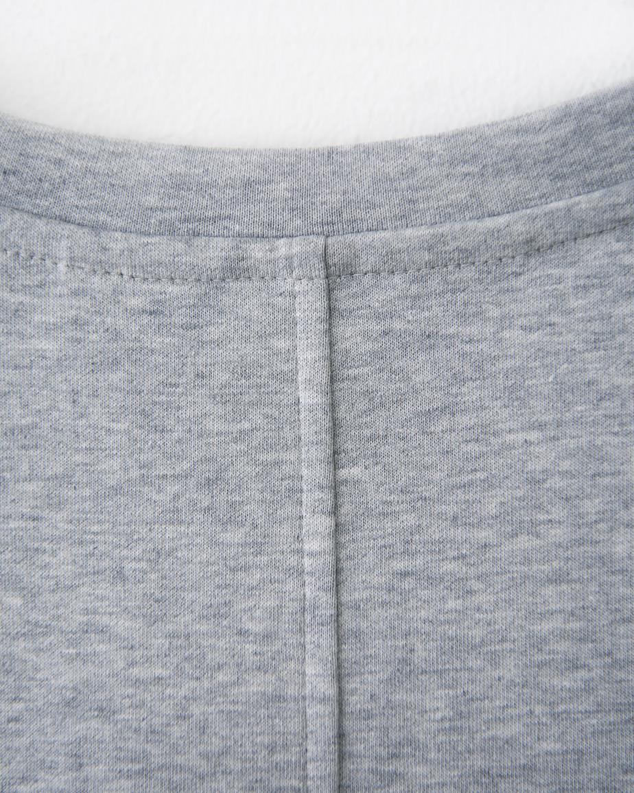 Boxy t-shirt w Grey textile