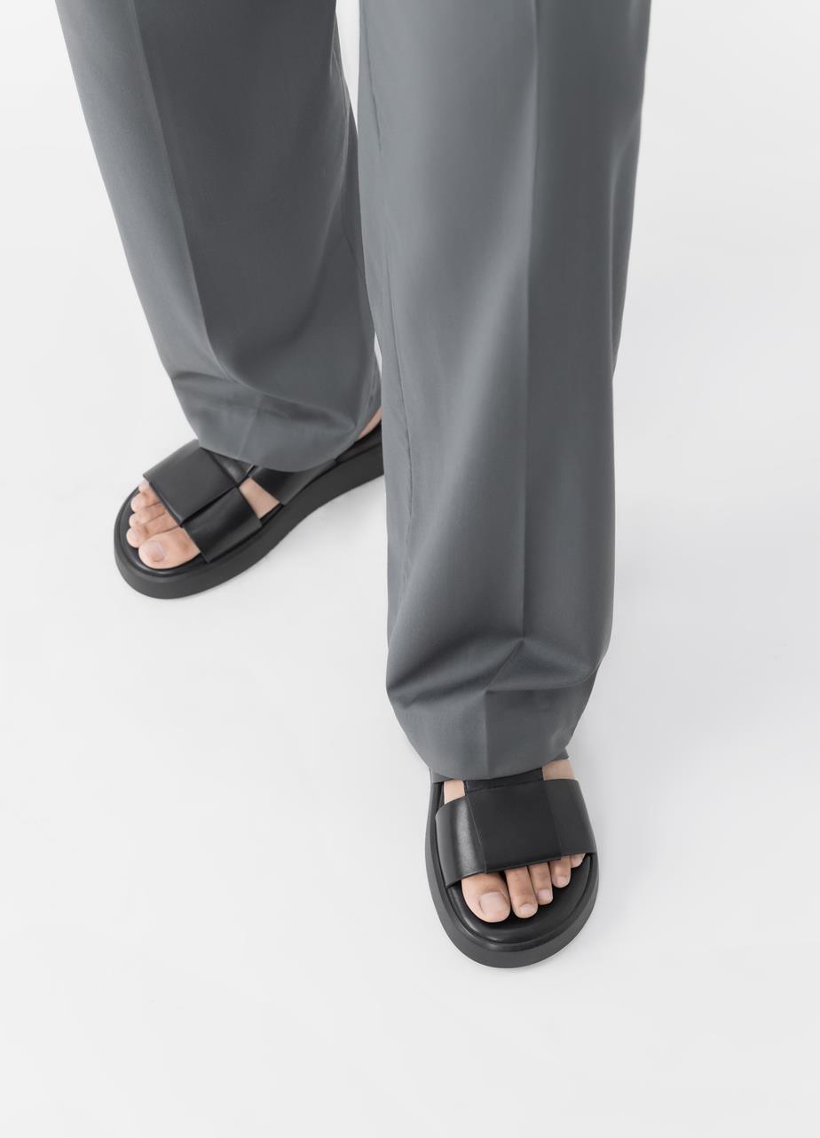 Nate sandals Black leather