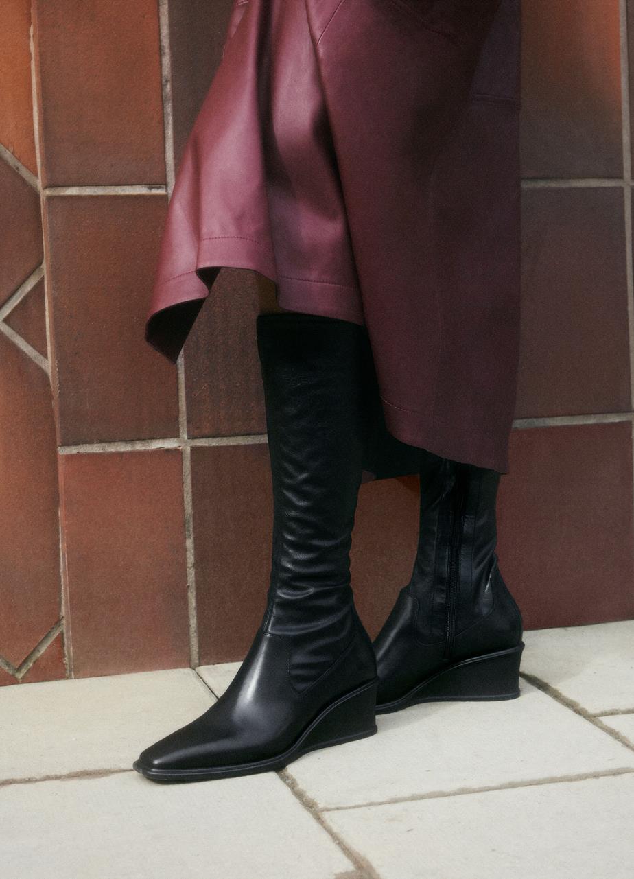 Aino tall boots Black leather/comb