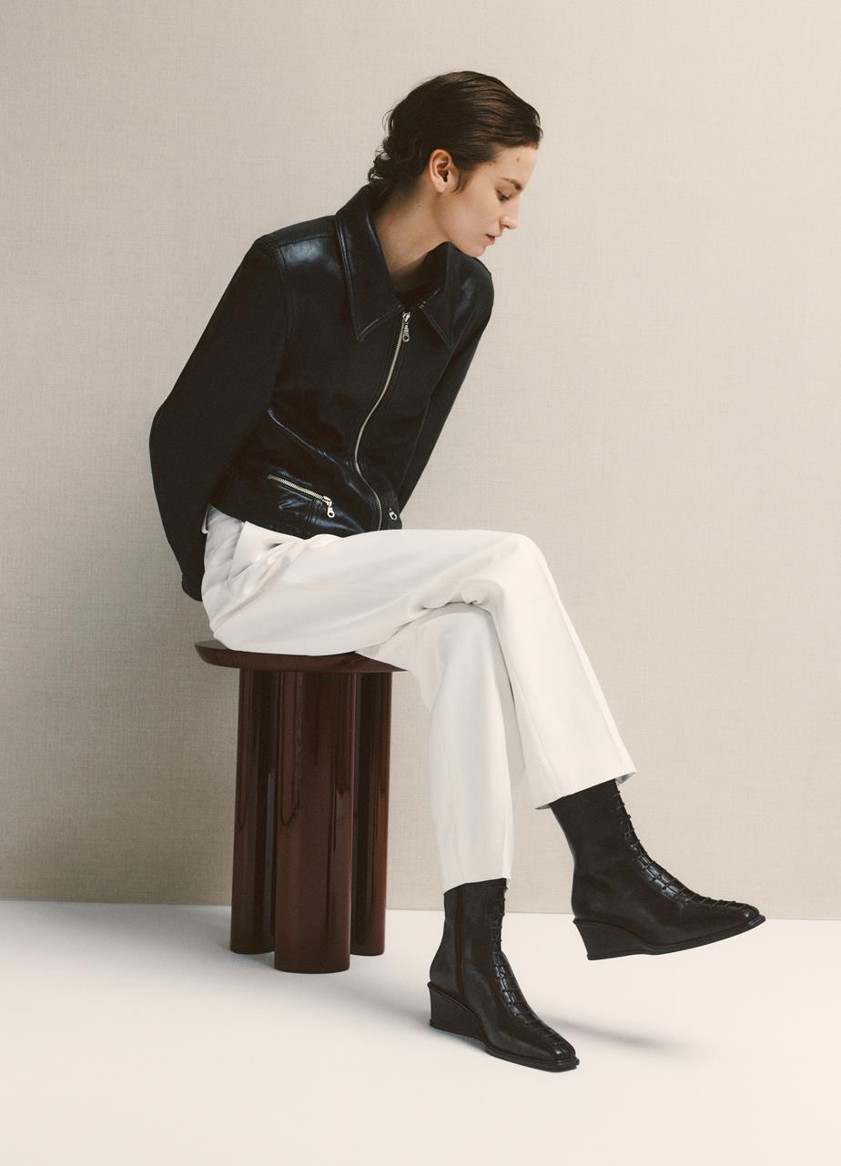 Aino boots Black leather