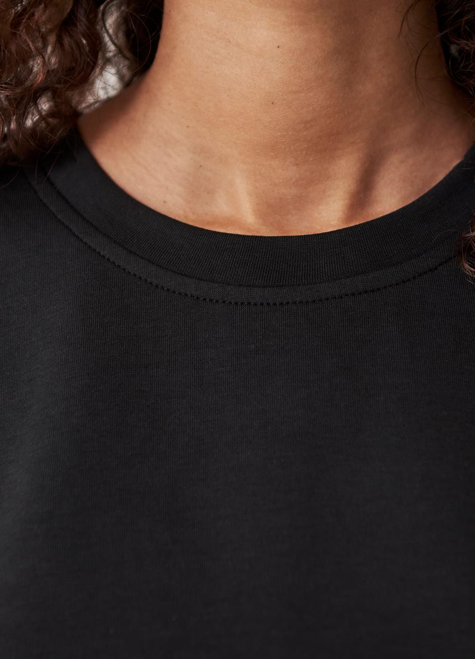 Boxy t-shirt w Black textile