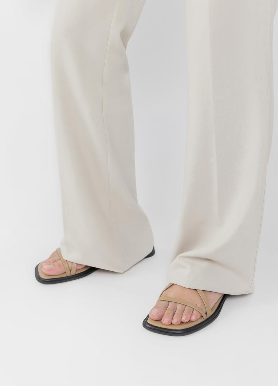 Izzy sandals Beige leather